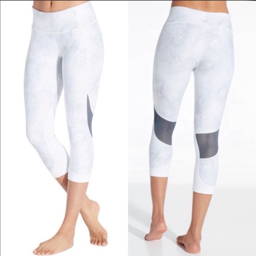 Calia by Carrie Underwood Limited Edition Lumia Printed Capris
